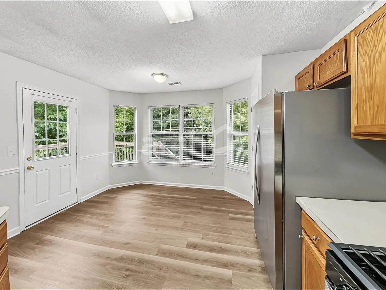 3 bed, 2.0 bath, 1425 sqft, $2,110 — Photo 4