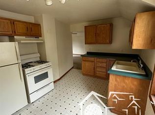 28 E 11th St #2, Fond Du Lac, WI 54935