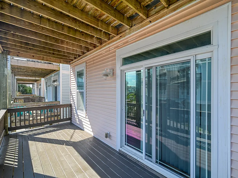 204 Mandalay D Ct — Photo 21