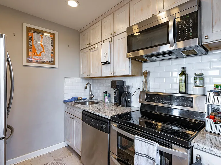111 Mulberry St #6A — Photo 21