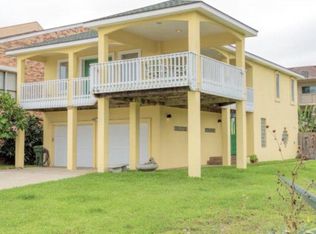 114 E Cora Lee Dr, South Padre Island, TX 78597