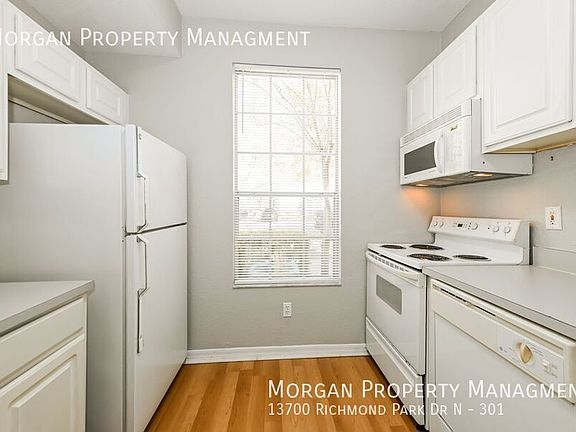 5th image of 13700 Richmond Park Dr N APT 301
