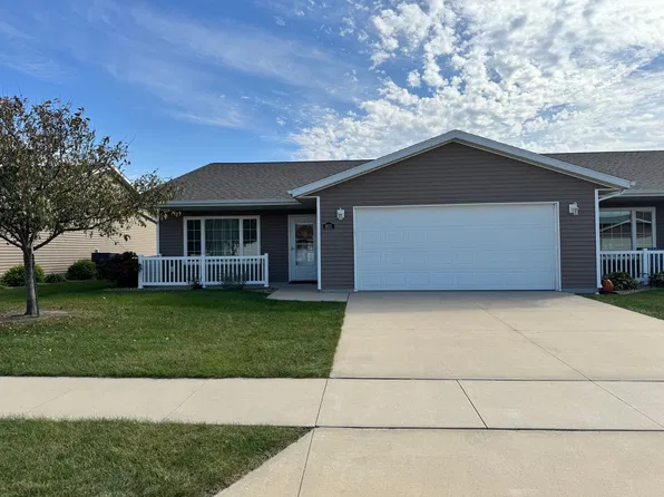 805 Spruce Dr SW, Independence, IA 50644