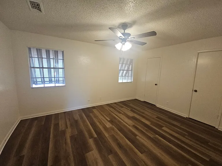 2109 Fleur De Lis Ct — Photo 21