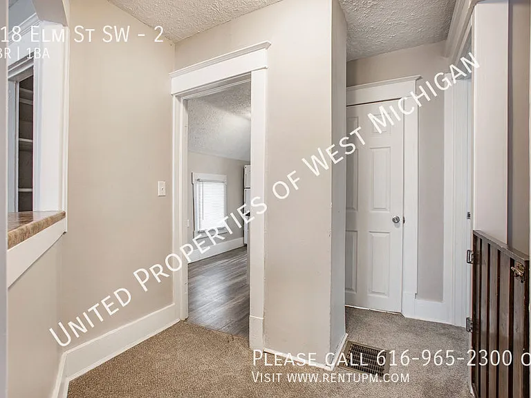 118 Elm St SW #2 — Photo 9