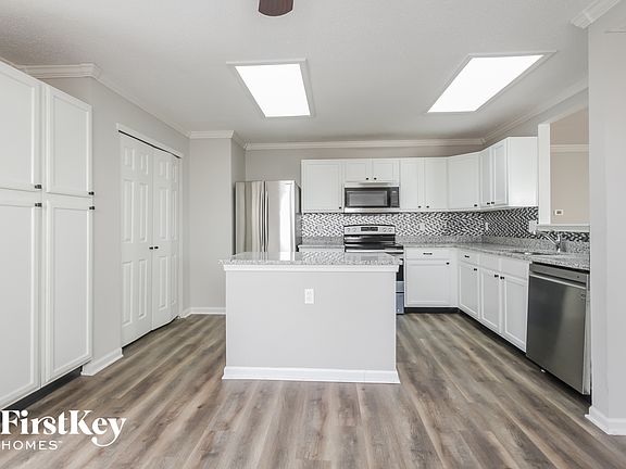 5th image of 2197 Westmere Dr