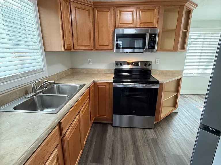 New Oven & Microwave