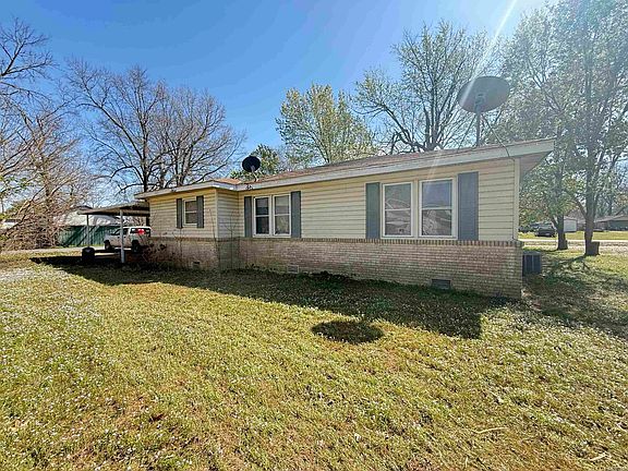 2nd image of 200 Grace St