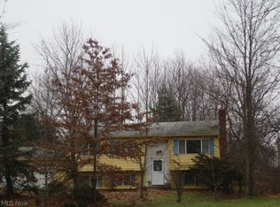 8633 Melody Ln, Macedonia, OH 44056