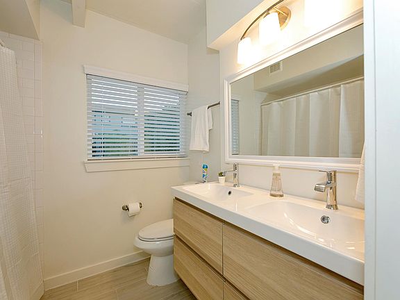 4th image of 2232 Bellefontaine St #9