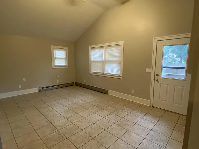 508 N Fair St — Photo 9