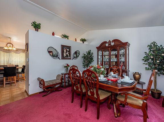 5th image of 1421 N Metropolitan Ave