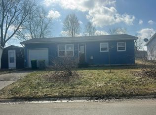 216 Park Ln, Butler, IN 46721