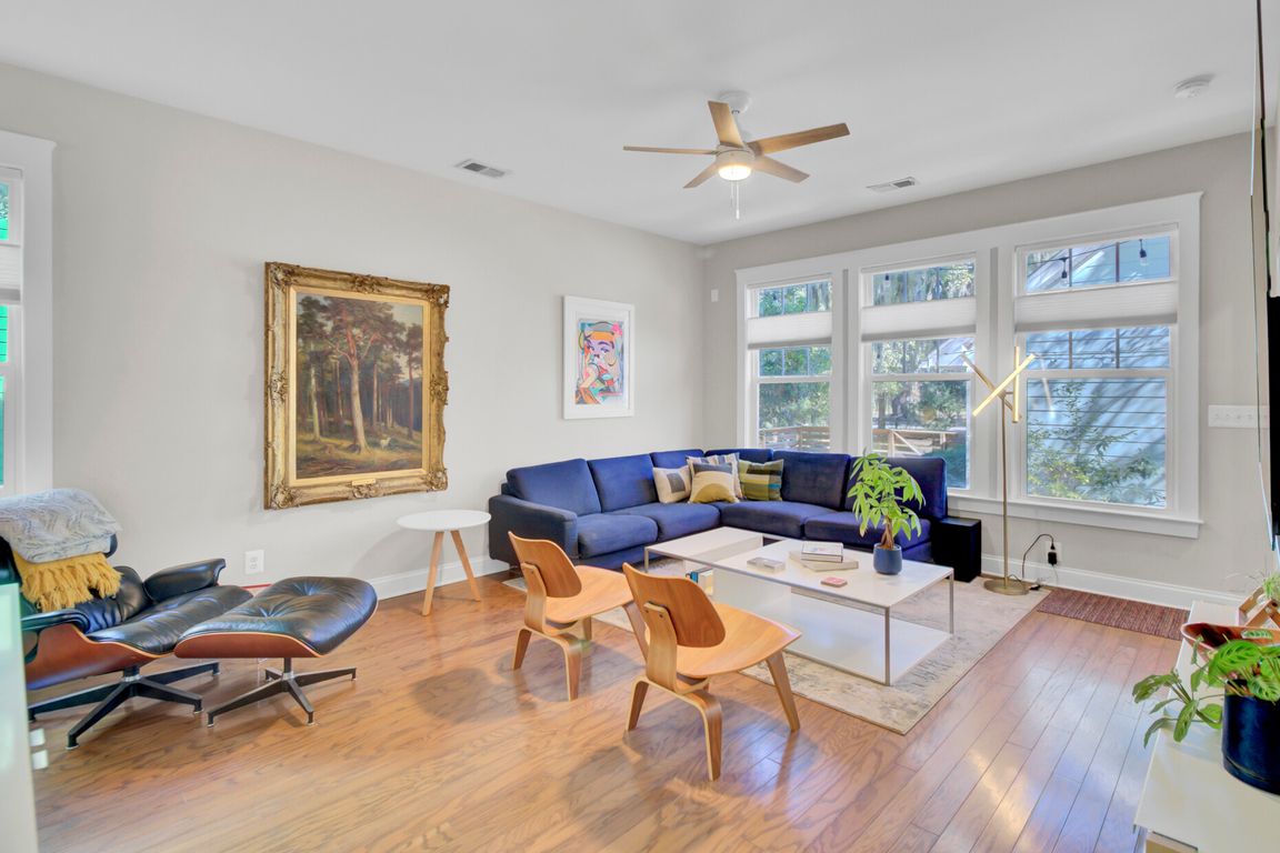 next background image