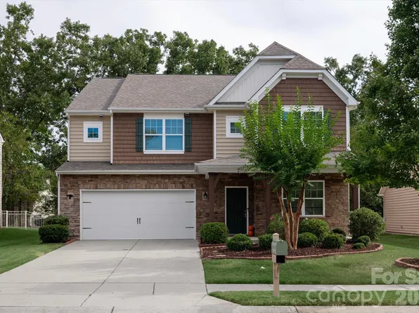 2712 Lawson Dr, Waxhaw, NC 28173