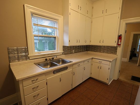 5th image of 1103 N 6th St