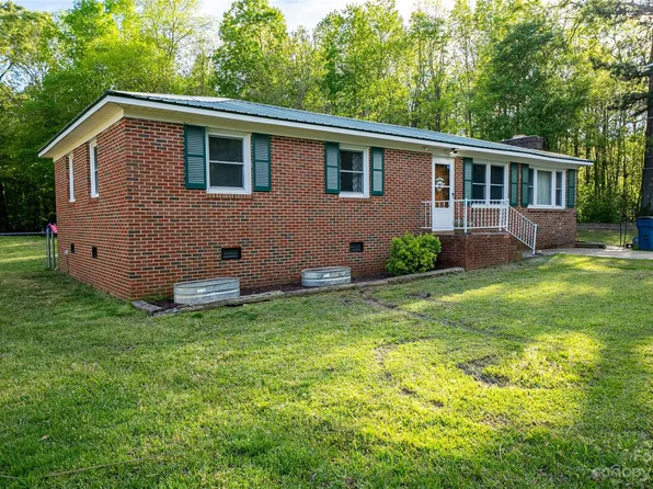 417 Gregg St, Biscoe, NC 27209