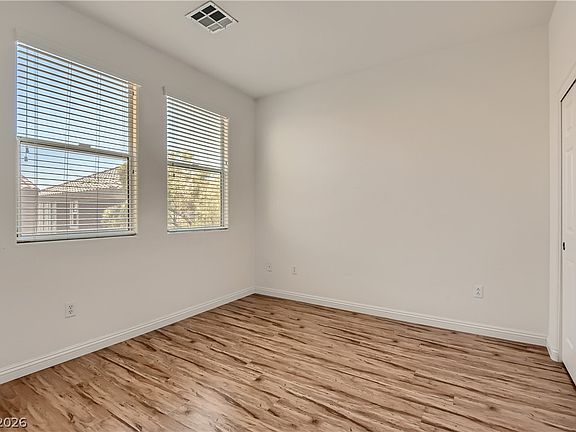 5th image of 97 Daisy Springs Ct