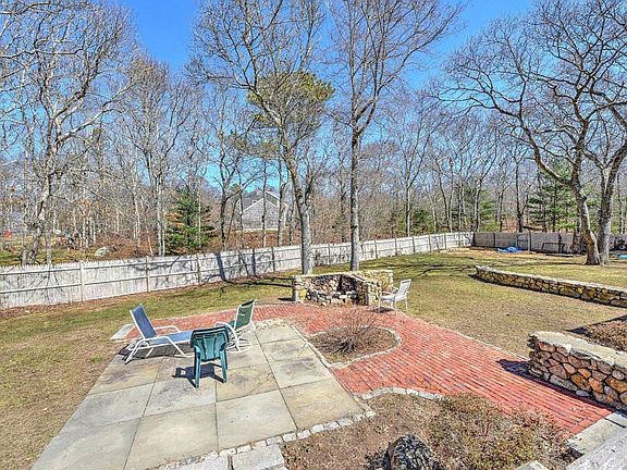 3rd image of 11 Cardinal Rd