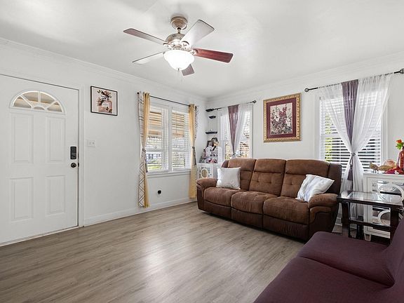 5th image of 884 Wrenwood St