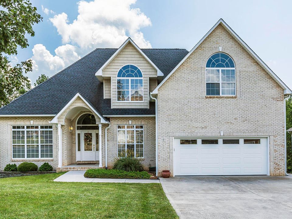 2nd image of 1116 Long Branch Dr