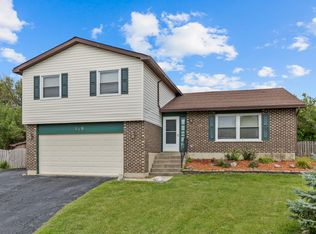 149 Pebblecreek Trl, Carol Stream, IL 60188