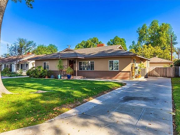 2nd image of 4423 Maplewood Pl