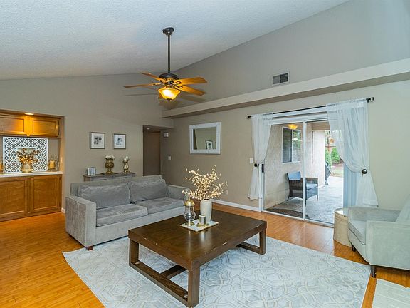 4th image of 9646 N Sharon Ave