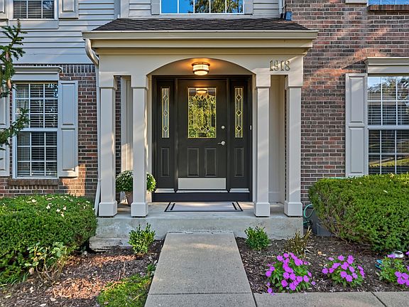 3rd image of 1918 Grovepointe Dr