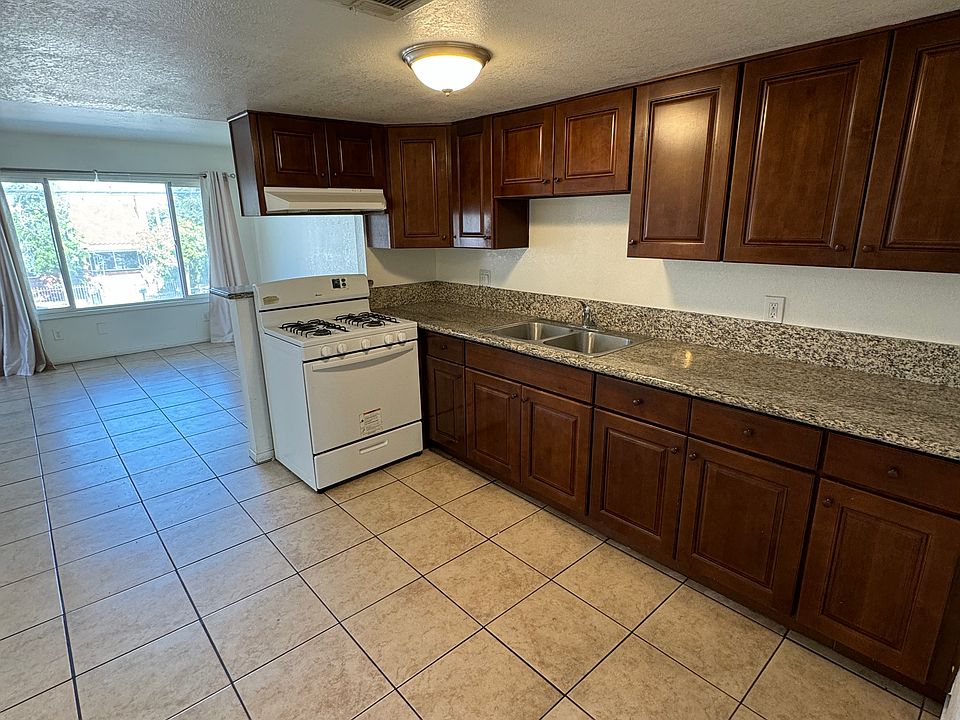 1st image of 8036 Juniper Ave