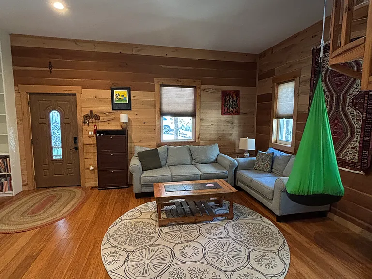 13 Ruslan Dr — Photo 3
