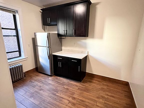 5th image of 4732 41st St APT 2