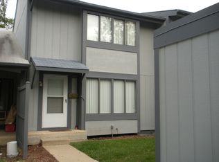493 Conway Bay, Roselle, IL 60172