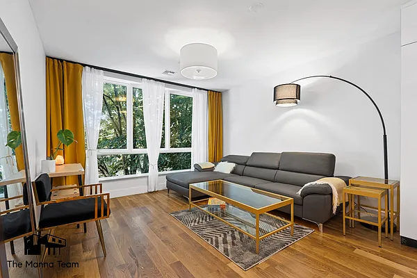 Rented by Compass | media 17