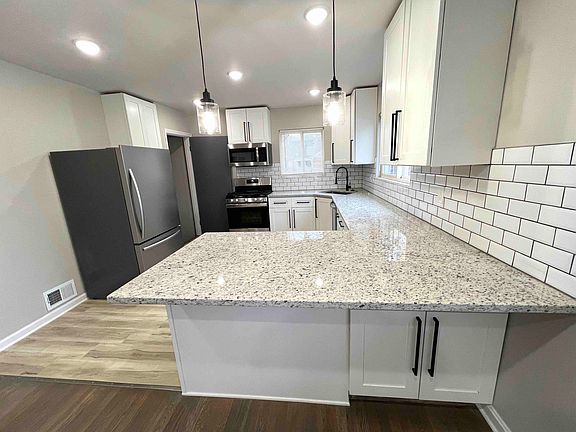 3rd image of 314 Home Ave