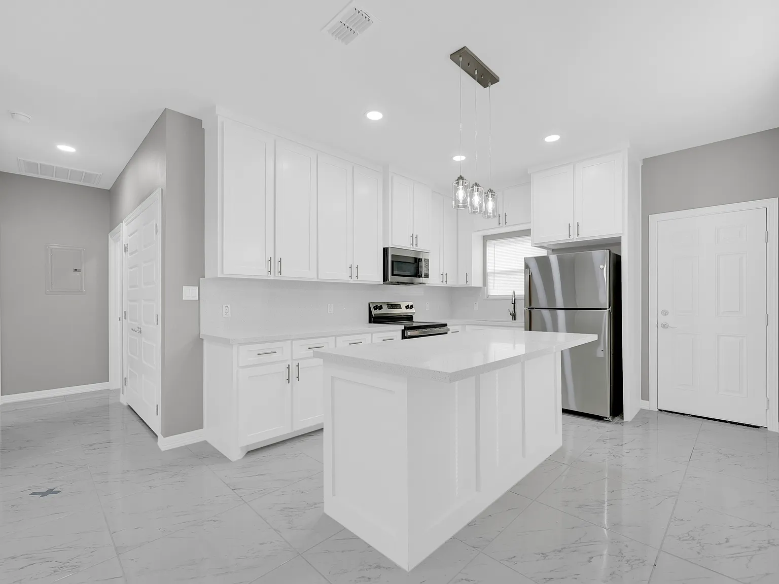 2 bed, 1375 sqft, $1,350 — Photo 3