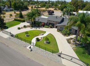 5445 Poinsetta Ave, Clovis, CA 93619