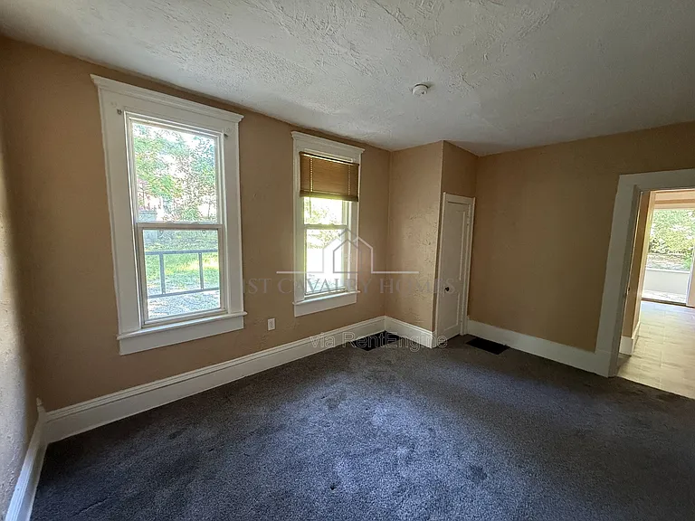 1076 Ackley St #2 — Photo 13