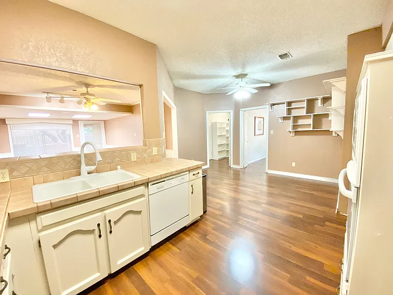 5714 Louise Way Dr — Photo 13