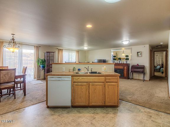 5th image of 617 Westwind Dr