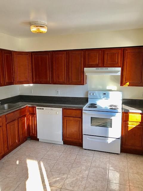 1st image of 451 Highland Ave APT E5