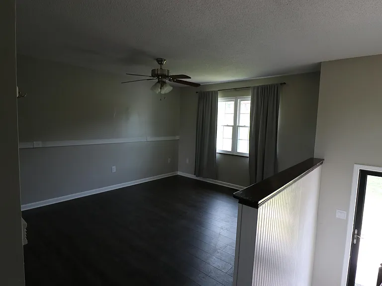 937 Ragle St — Photo 5