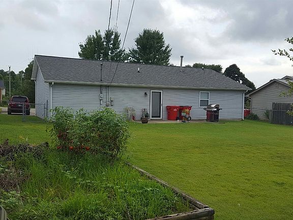 5th image of 308 Green Fields Ln