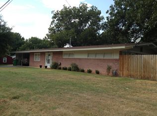 1301 Anthony St, Gainesville, TX 76240