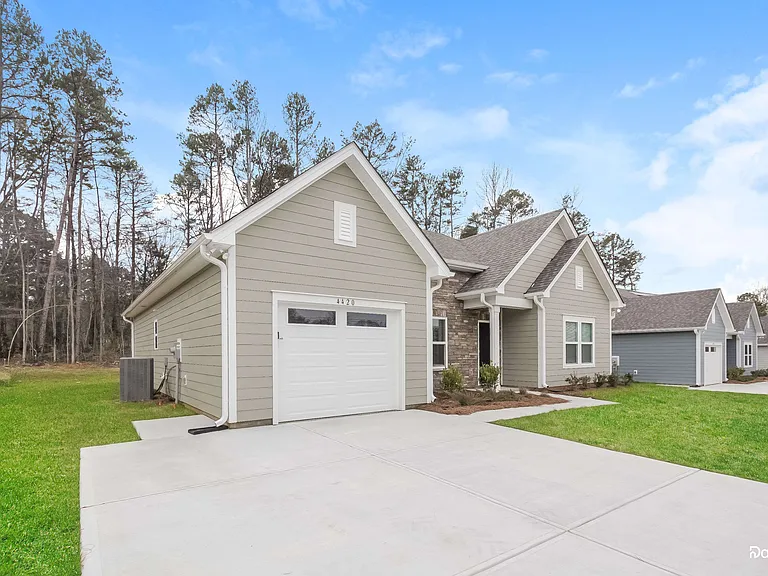 4420 Mountain Island Dr — Photo 3
