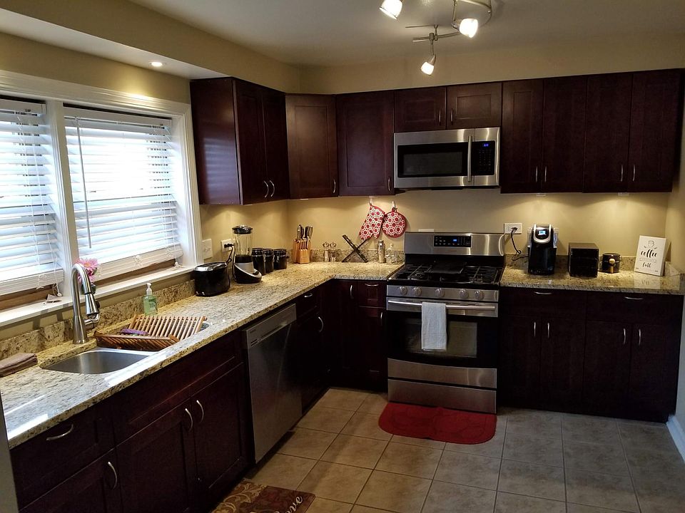2nd image of 5118 W Van Buren St