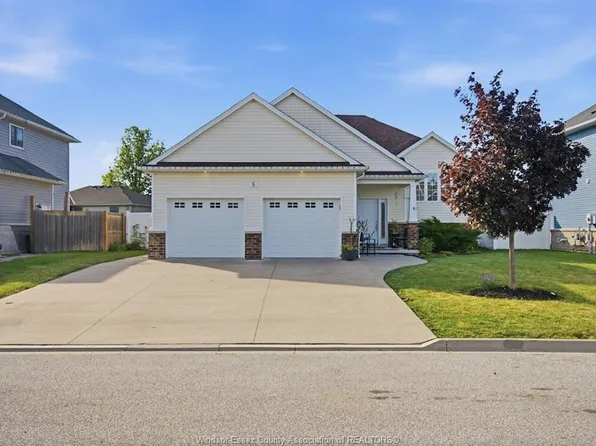 6 Joaney Ln, Kingsville, ON N0R 1B0