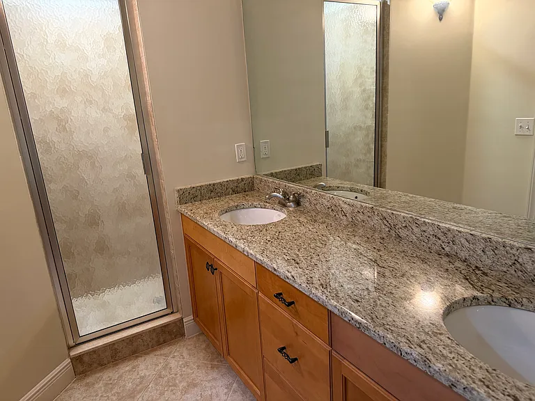 5116 Melbourne St #B-105 — Photo 11