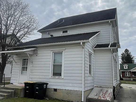 4th image of 408-08 E Broadway St