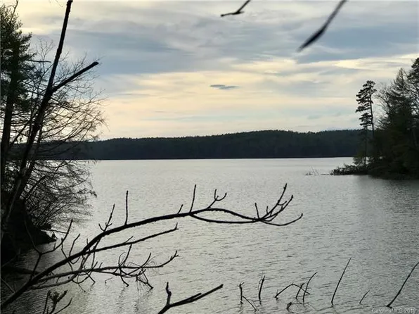 1250 Old Dry Creek Rd, Morganton, NC 28655
